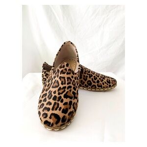 size 7 new leopard print loafer yemeni shoe / slip on / handcrafted never worn